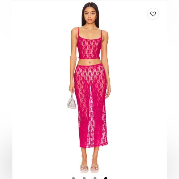 🩷 Lovers and Friends Lia Sheer Skirt in Hot Pink Medium BNWT 🩷 - Picture 2 of 9